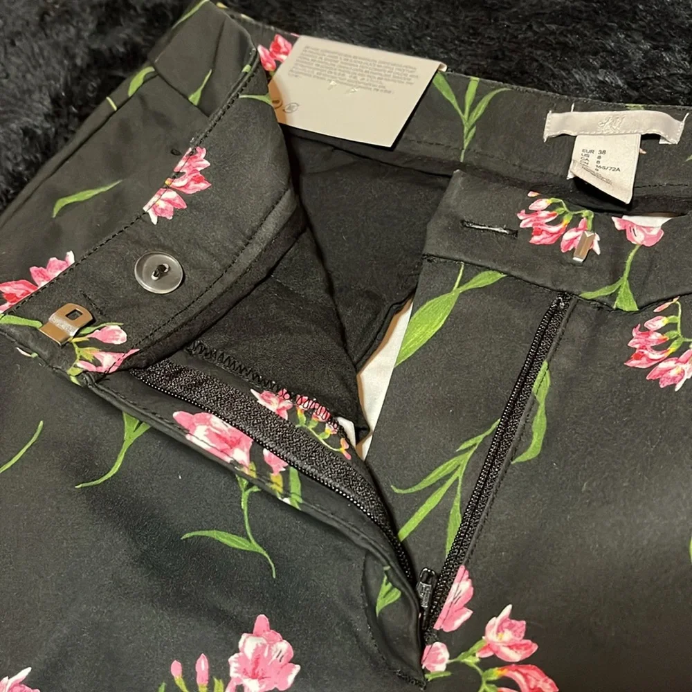 NWT H&M Floral Print Cropped Leg Dress Slacks - Size 8 - Picture 5 of 7